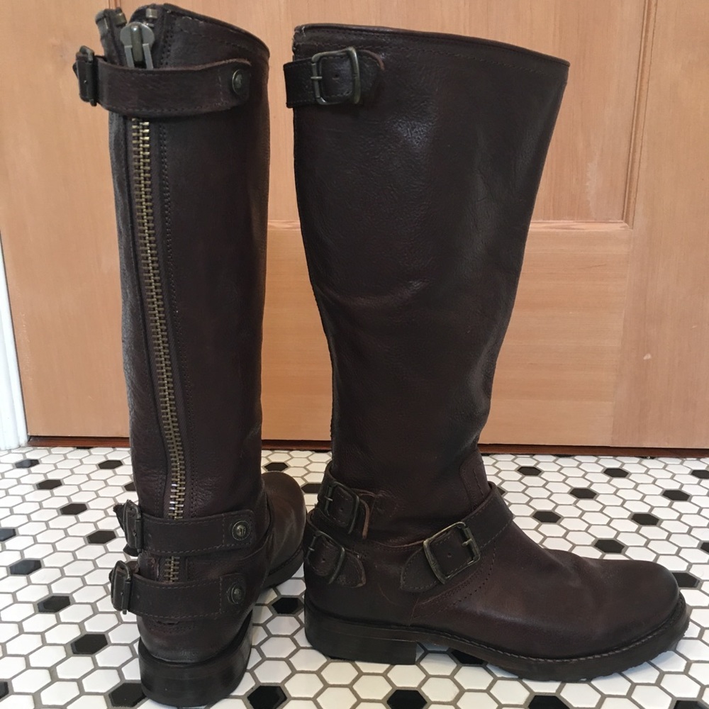 Frye zip up brown boots